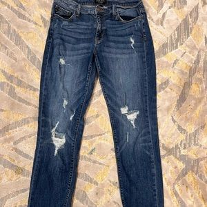 Distressed boyfriend jeans